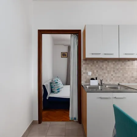 Karmen Apartment *